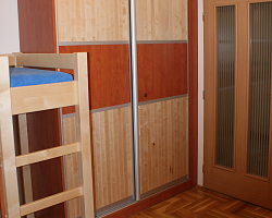 šatní skříň z javorového masivu